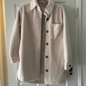 Lucky brand NWT faux fur coat. Fully lined. Beige soft Sherpa